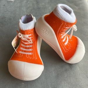 Attipas baby walking shoes Size 6.5